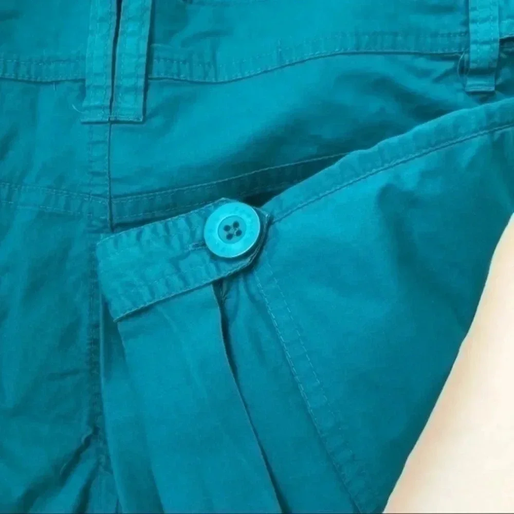 MGeri C brand women shorts size small gree…